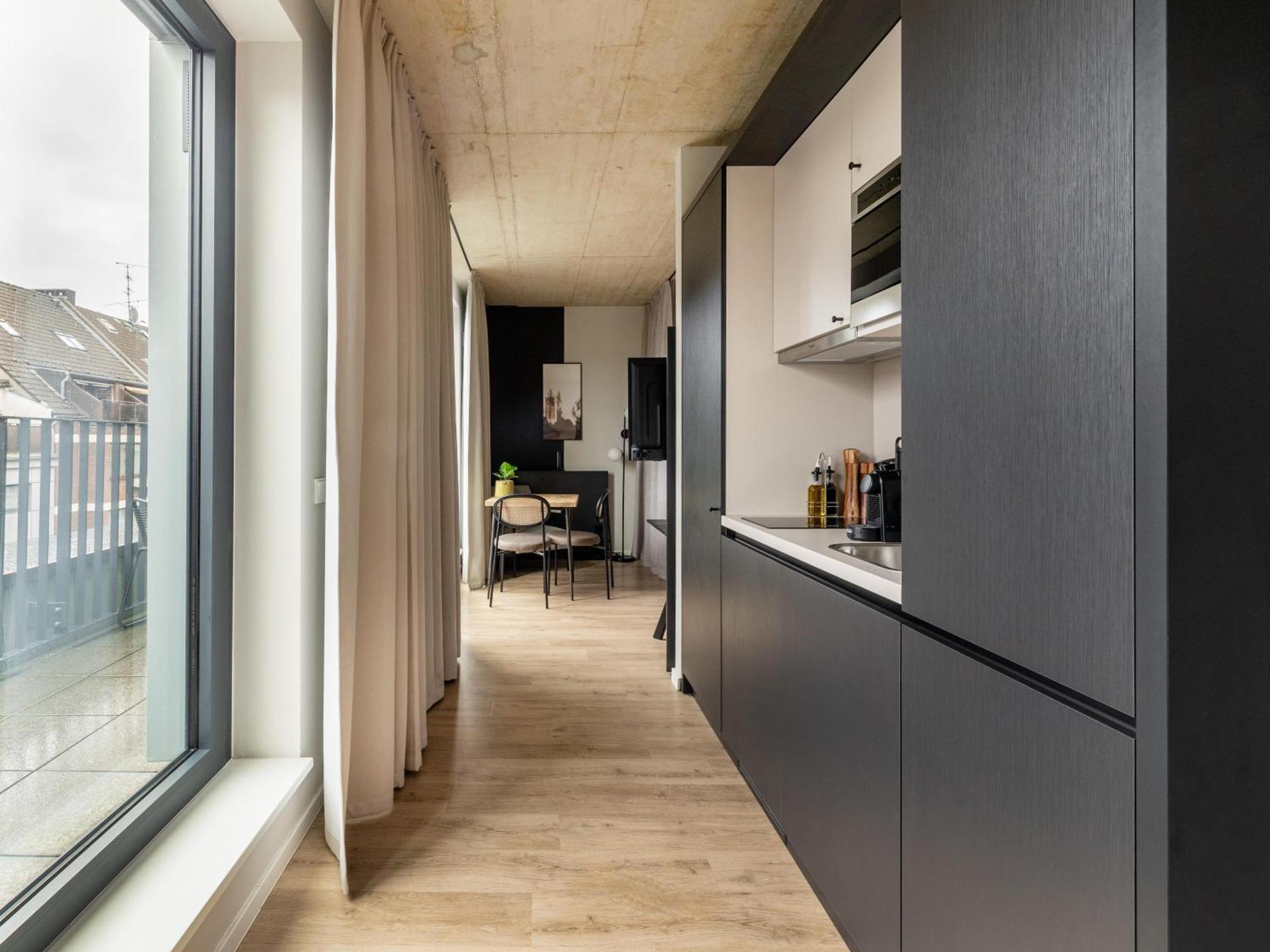 Limehome Duesseldorf Stresemannstrasse - Digital Access Ruang foto