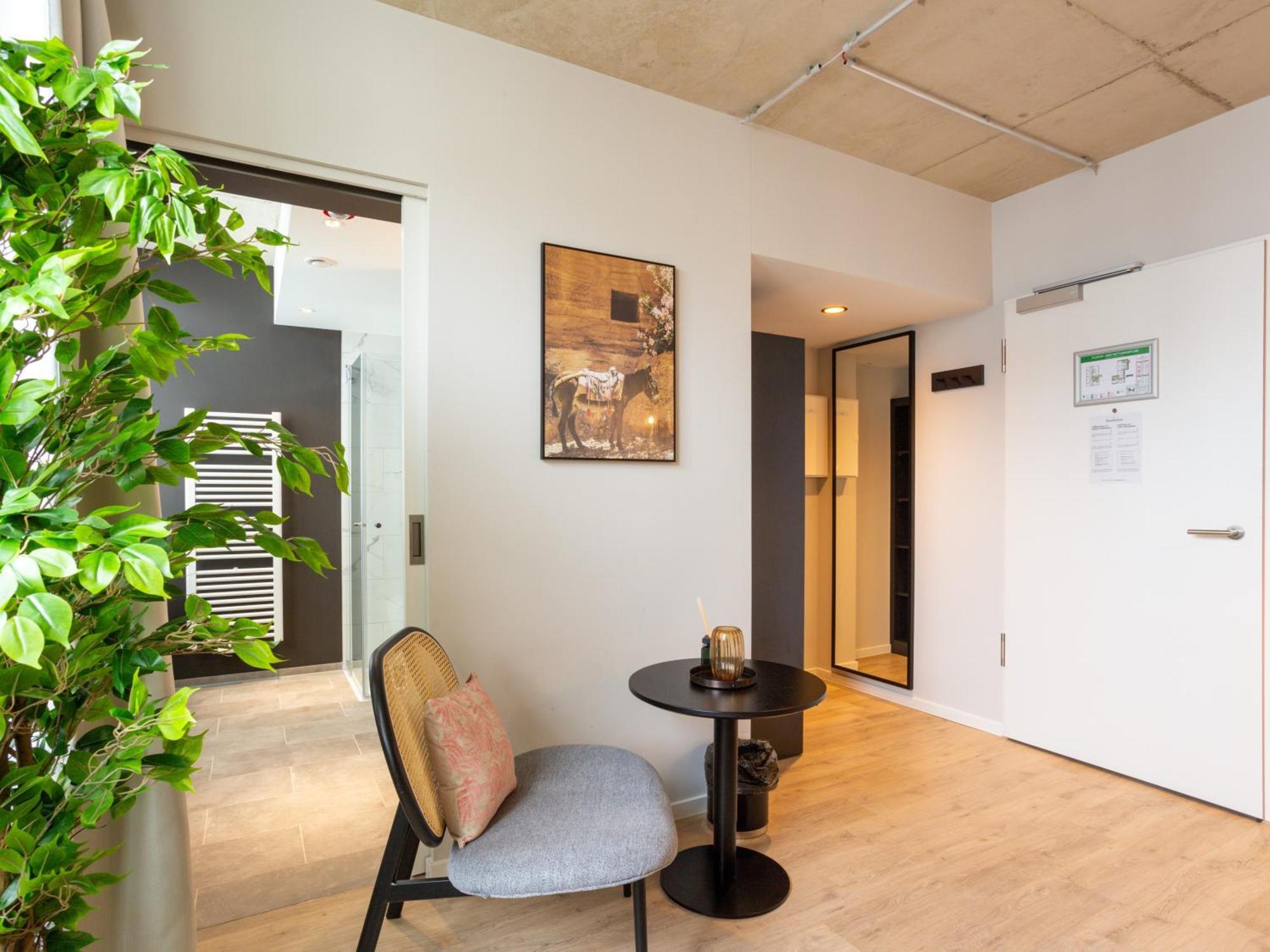Limehome Duesseldorf Stresemannstrasse - Digital Access Ruang foto
