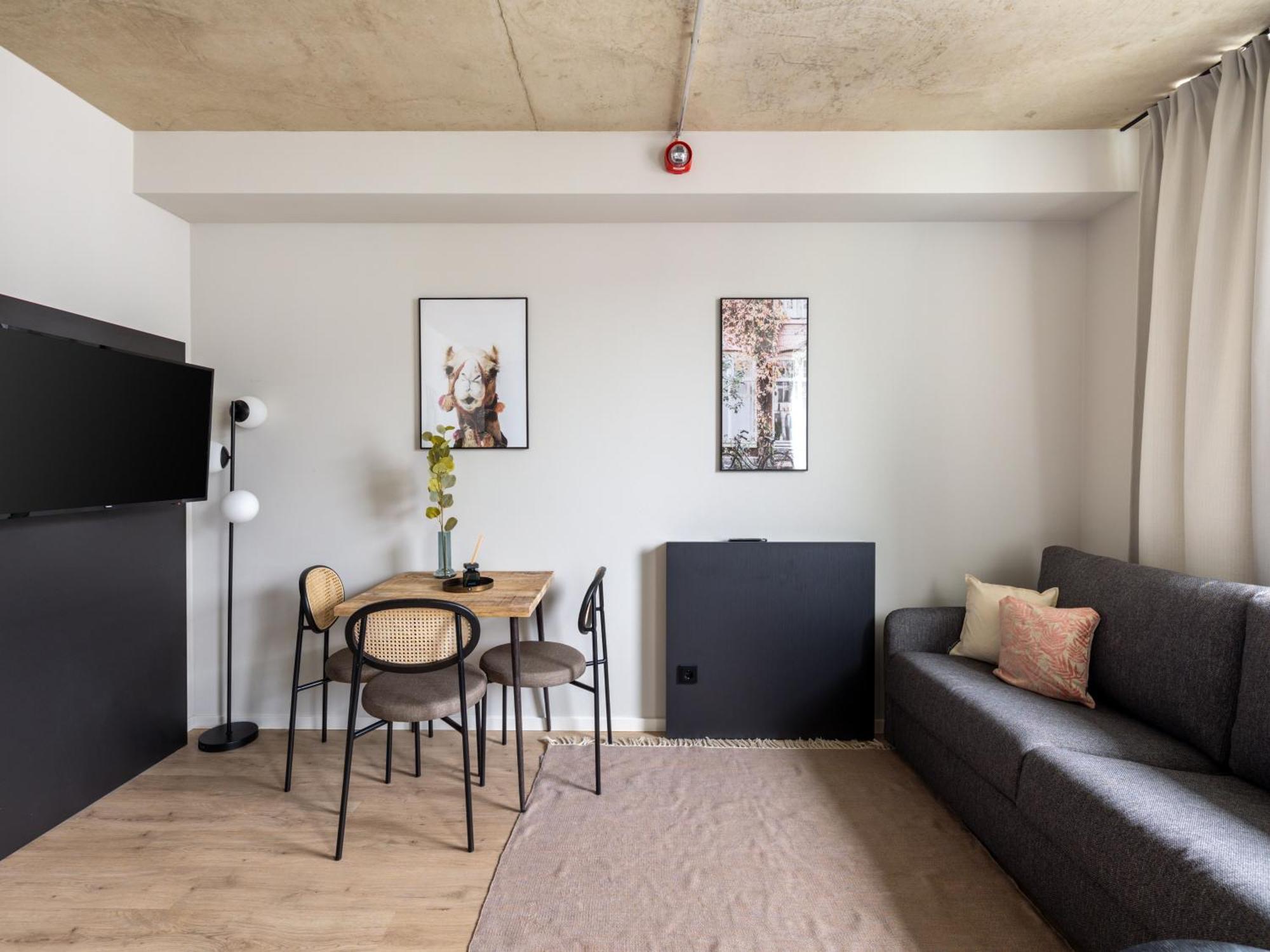 Limehome Duesseldorf Stresemannstrasse - Digital Access Ruang foto